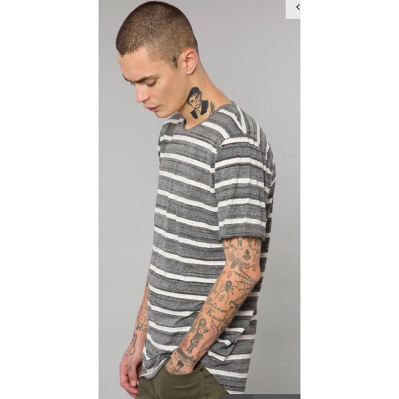 Elwood T-Shirt - Picture 4 of 4